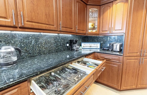 Aventura Apartment | Aventura Mediterranean Sanctuary: Breathtaking Bay View, Top Amenities & Central