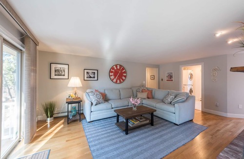West Chatham House | Away from it all, secluded getaway 1 mile from beach , 5 minutes to Town Center