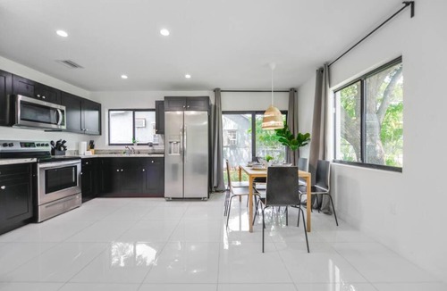 West Little River House | Awesome Duplex 3 Bedrooms 2 bathrooms
