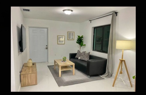 Gladeview Apartment | *Awesome Duplex 3 Bedrooms and 2 bathrooms* in Miami
