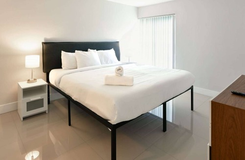 Downtown Fort Lauderdale Apartment | ✨Awesome New Designer One Bedroom Apartment at Fort Lauderdale