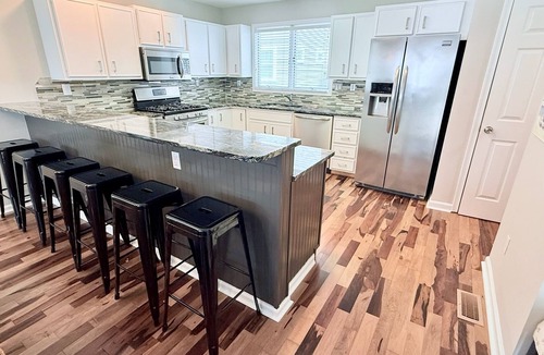South End House | Awesome SINGLE FAMILY HOUSE- 6 HOUSES FROM BEACH-Quiet southern end