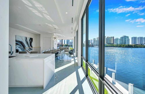 Eastern Shores House | Azure Bay - New listing and construction w/Jacuzzi & elevator in the house