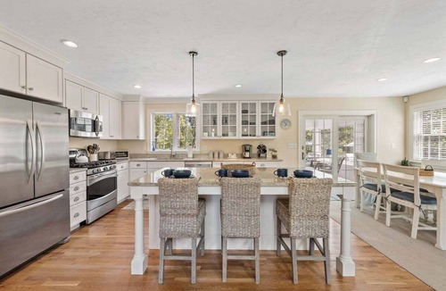 North Chatham House | Barefoot Bungalow: 330-C Exquisite Chatham Home, Easy Access to Town, Bike Trail
