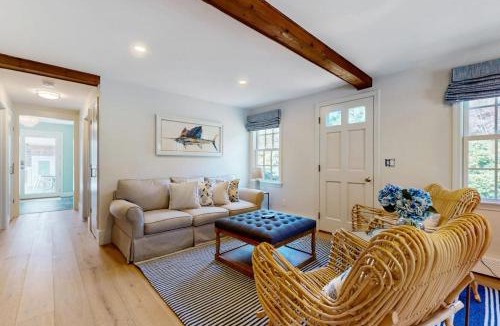 East Orleans House | Barley Breeze
