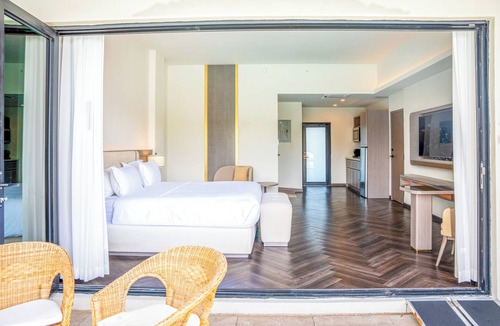 Central Beach Hotel | Barley House Hotel, Trademark Collection by Wyndham