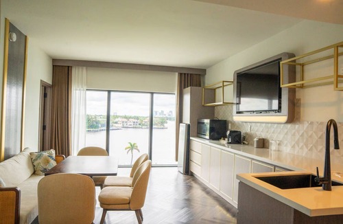 Central Beach Hotel | Barley House Hotel, Trademark Collection by Wyndham