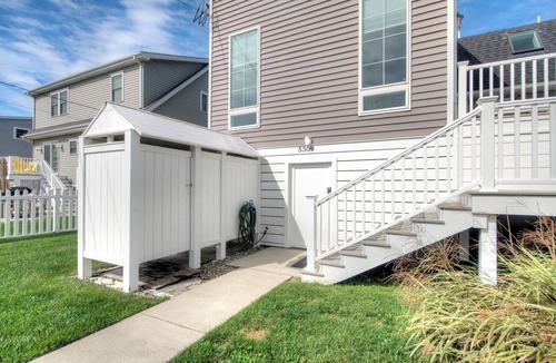 South End House | Bay Avenue Bliss, Newly Updated, Spacious Yard, OCNJ South Shore