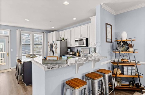 Sunset Island Apartment | Bay Beaches at Sunset Island