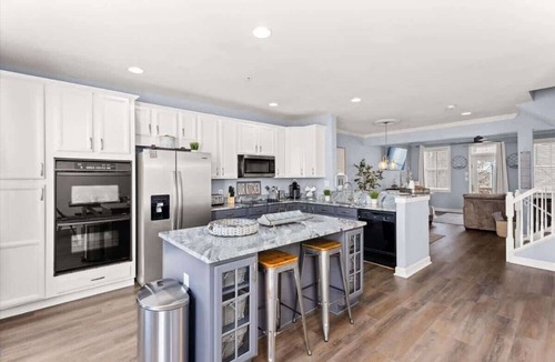Sunset Island Apartment | Bay Beaches at Sunset Island