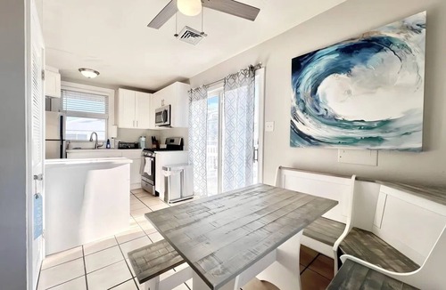 North End House | Bay Breeze Beach House