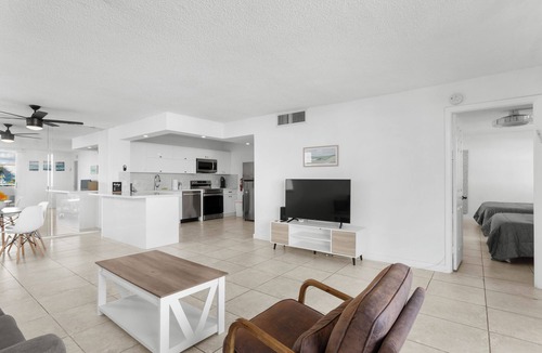Bay Harbor Islands Apartment | Bay Harbor Sunset Apt 4A