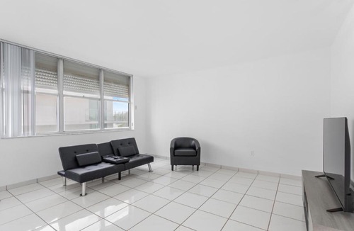 Bay Harbor Islands Apartment | Bay Harbor Sunset Apt 4B
