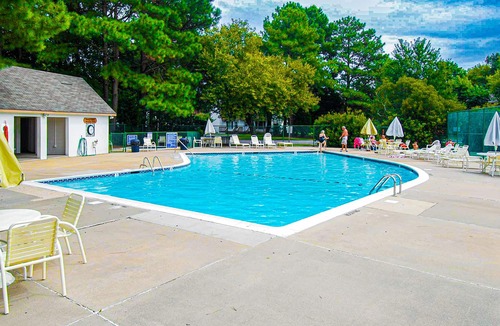 Bethany Beach House | Bayberry Woods townhouse with access to pool/tennis, fireplace & washer/dryer