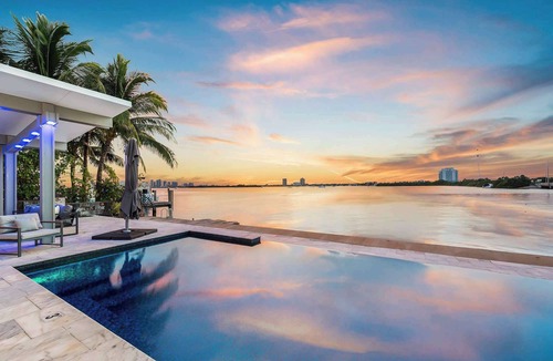 North Bay Village Villa | Bayfront Escape Poolside Luxury Villa with Sunset Views