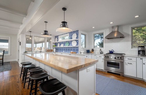 Lewes House | Bayfront on Lewes Beach! 300 Bay
