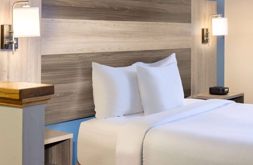 Budd Lake Hotel | Baymont by Wyndham Budd Lake