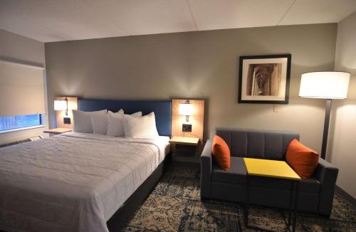 Pine Grove Hotel | Baymont by Wyndham Pine Grove I-81