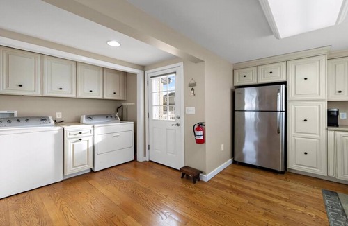 North Beach Haven Apartment | BAYSIDE FAMILY RENTAL! TWO UNITS IN ONE!