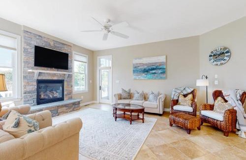 The Commons House | Bayside Resort - 38958 Aster Way