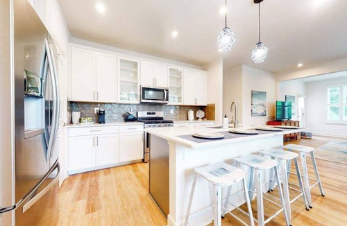 Bayside House | Bayside Resort family home w/central AC and access to pools & tennis