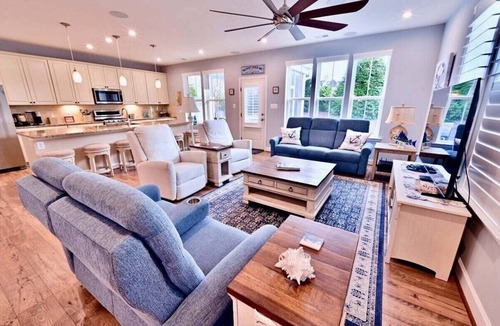 Bayside Villa | Bayside Resort: Great Location Walk to The Pool: