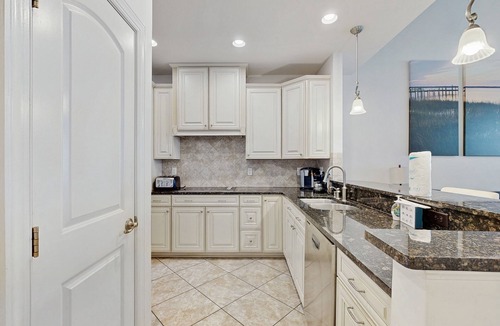 The Commons House | Bayside Resort townhouse w/golf on-site, gym, and shared sauna