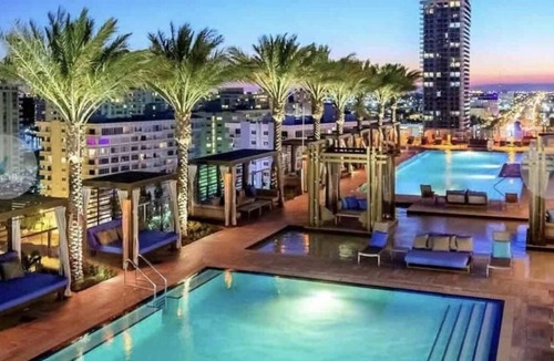 Hallandale Beach Resort | Beacfront Oceanview Luxurious 1/1 in Hollywood near Aventura Mall and Horsetrack