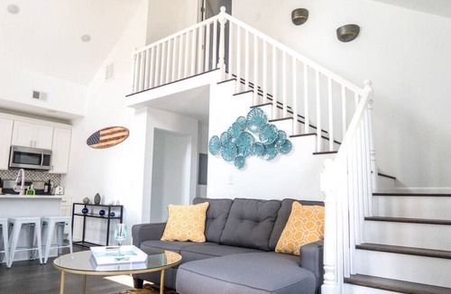 Ventnor City Apartment | Beach 2 blocks with parking and Patio