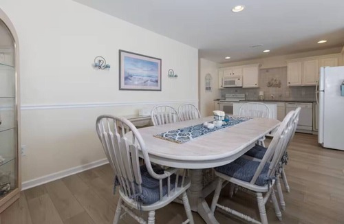Wildwood Condo | Beach and Ocean View - 3 bedroom condo in Wildwood