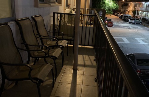 North Beach Apartment | Beach Apartment 1 bed/1 bath located in a quiet neighborhood. Ocean close by.