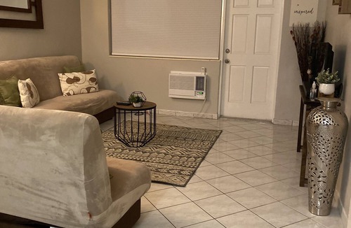North Beach Apartment | Beach Apartment 1 bed/1 bath located in a quiet neighborhood. Ocean close by.