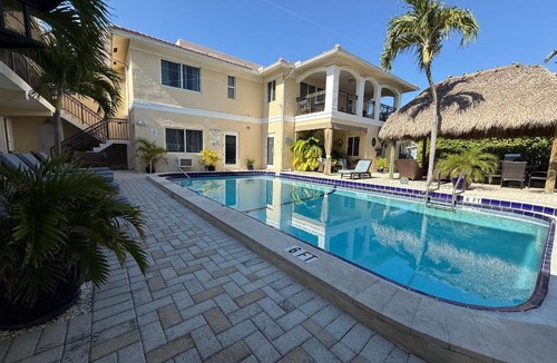 Lauderdale-by-the-Sea Apartment | Beach Aqualina Apartments