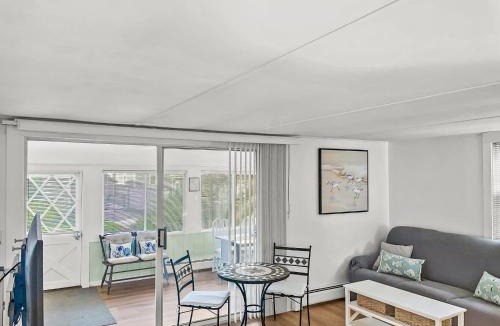 Harwich Port House | Beach Bliss at The Sandpiper Cottage