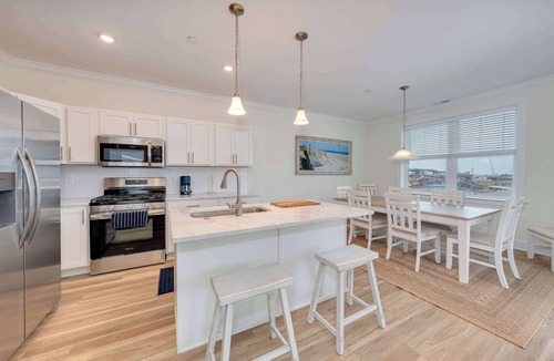 Cape May - Wildwood Apartment | Beach Block Beauty w/Pool