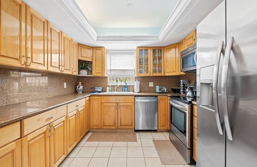 Terra Mar Island Estates House | Beach Bungalow Walk to Beach Swimspa Jacuzzi