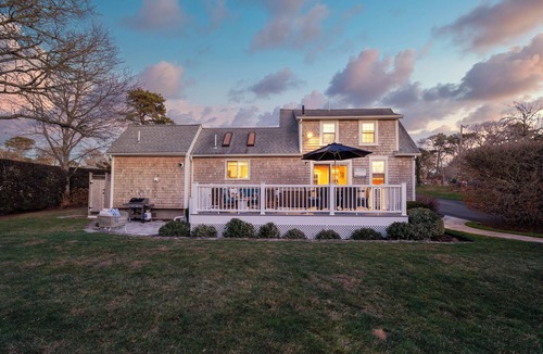 Northwest Harwich House | Beach Bungalow: Steps to Beach, Luxury Family Fun