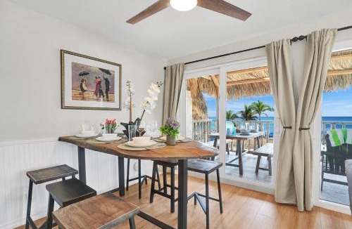 Hollywood House | Beach Condo 2BR & Efficiency Combo on Hollywood Beach