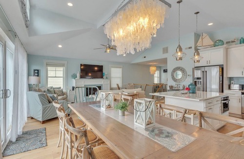 North End House | Beach Days Made Easy Luxury Coastal Elevator Linens Bikes Walk 2 Beach