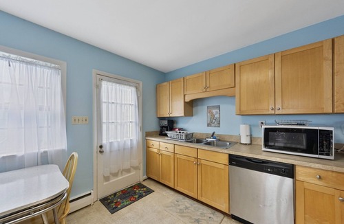 Cottage Line Cottage | Beach Front on the Bay - Pet Friendly by RedAwning