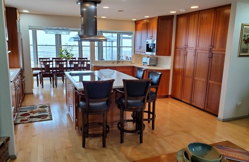 Villas House | BEACH FRONT SPECTACULAR SUNSET VIEWS SECLUDED BLOCK