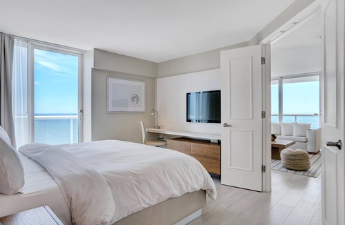 Central Beach Resort | Beach House Fort Lauderdale, a Hilton Resort