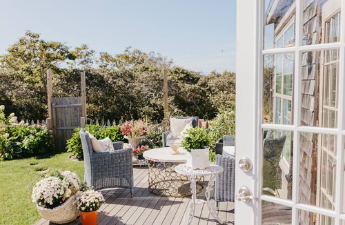 Tom Nevers House | Beach House -New Jacuzzi Hot Tub, Mahogany Deck, Blue Stone Patio & Gas Firepit