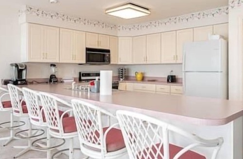 Barstow House | Beach House on the Bay