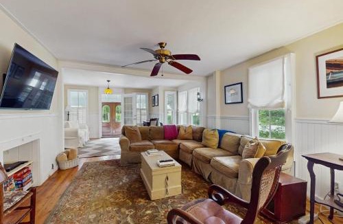 East Chop House | Beach House