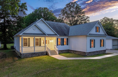 Lusby House | Beach House w/TheaterRm, GameRm, Outdoor Shwr