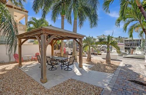 Hendricks and Venice Isles Apartment | Beach Isles Modern 1BR Apartment in Fort Lauderdale