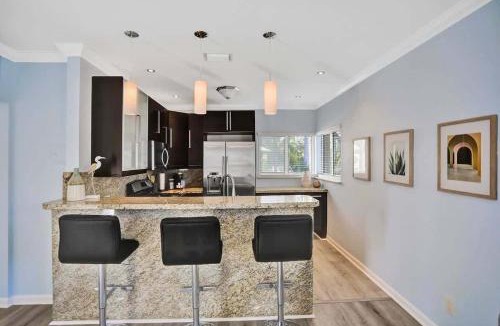 Hendricks and Venice Isles Apartment | Beach Isles Modern 1BR Apartment in Fort Lauderdale