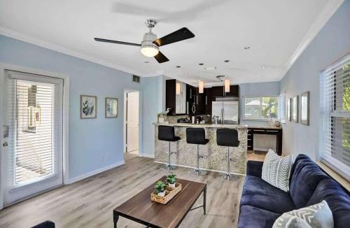 Hendricks and Venice Isles Apartment | Beach Isles Modern 1BR Apartment in Fort Lauderdale