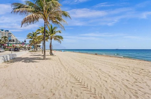 Hendricks and Venice Isles Apartment | Beach Isles Modern Studio Apartment in Fort Lauderdale